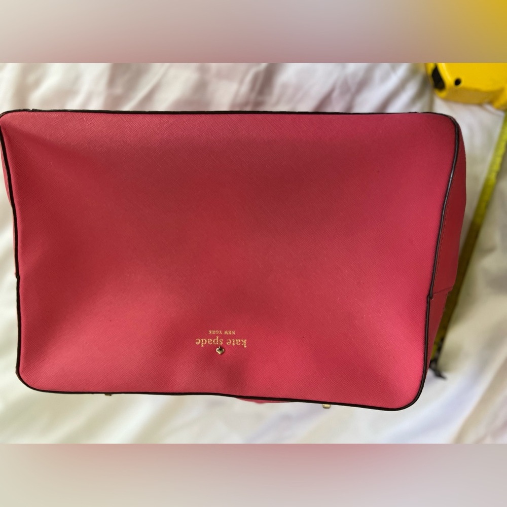 Kate Spade bright pink box purse. See pics for measurements shoulder strap insid